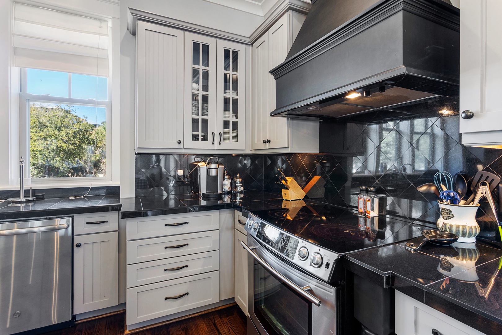 Fully equipped kitchen