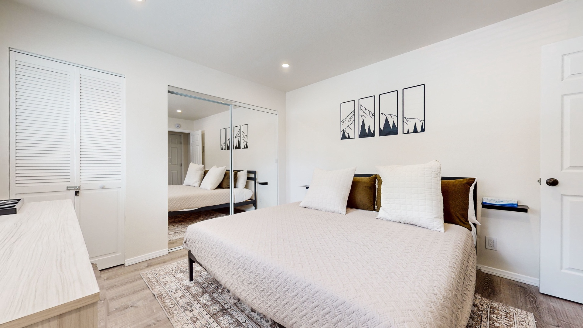 Bedroom with king bed and Smart TV