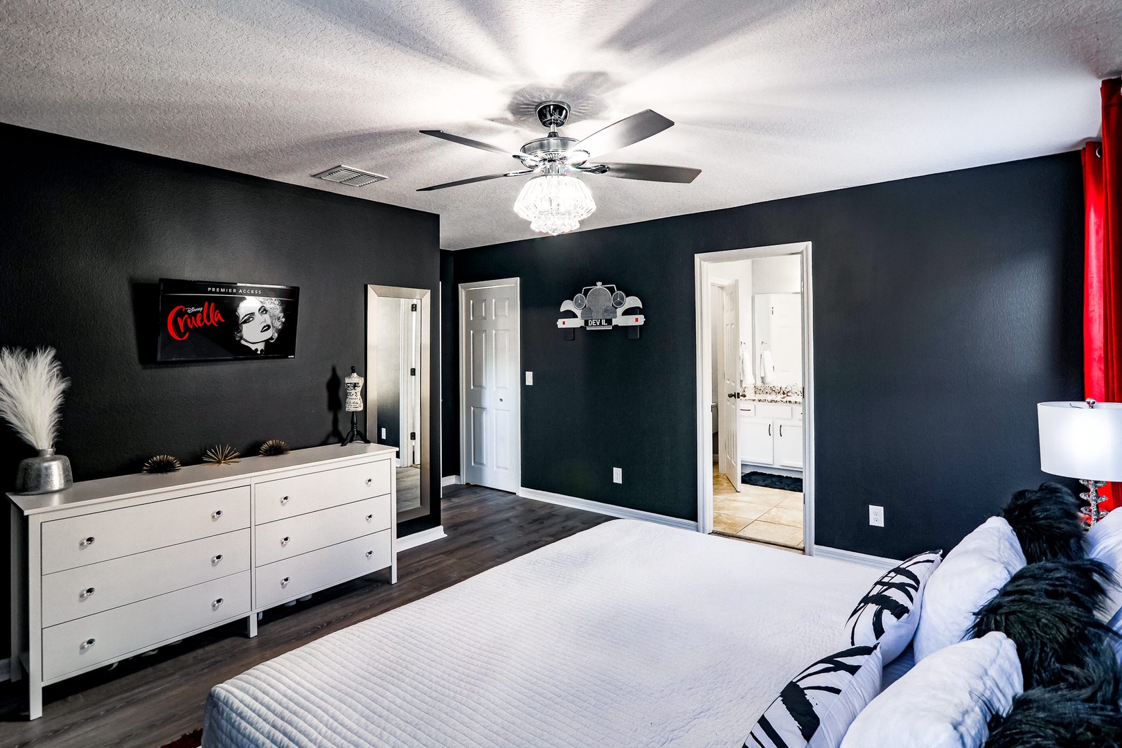 Bedroom 4 Cruella themed with King bed, Smart TV, and private en-suite (2nd floor)