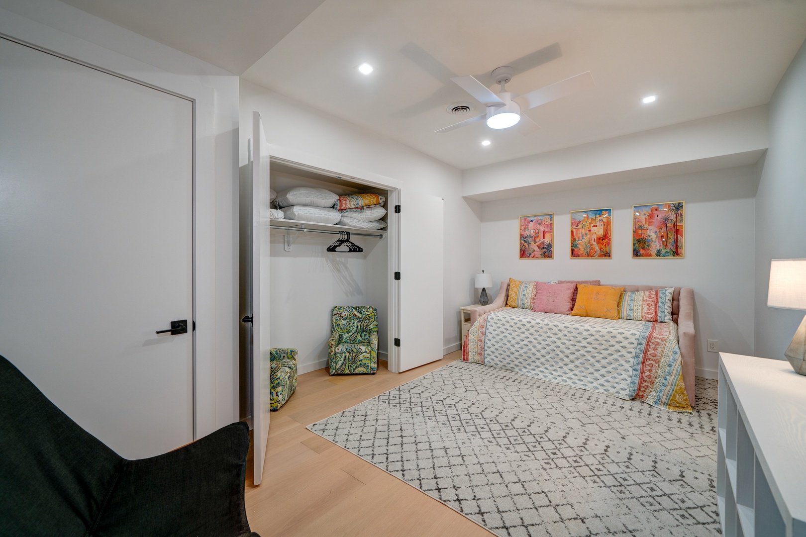 The 4th bedroom includes a cozy twin bed/twin trundle combo