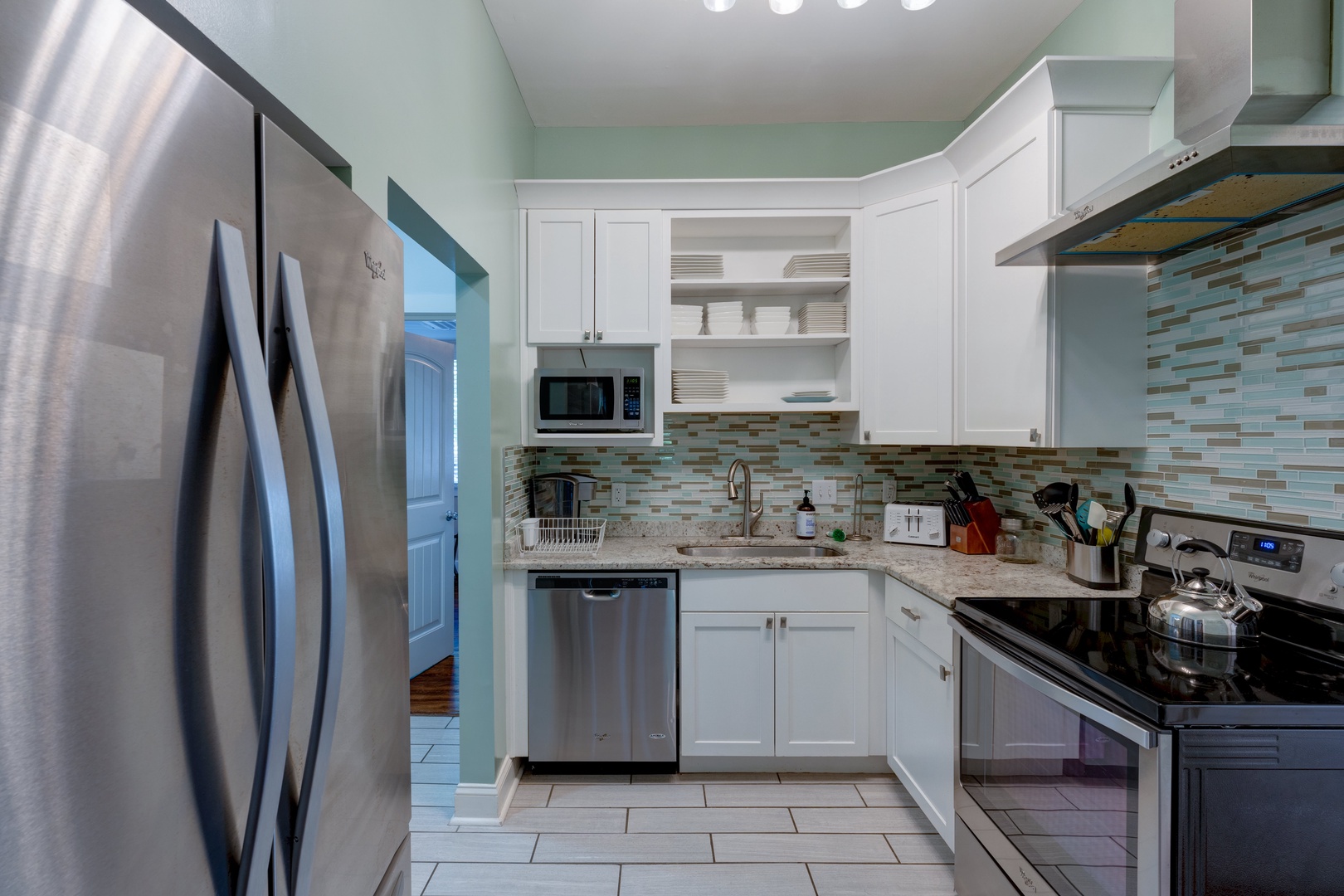 Fully equipped kitchen
