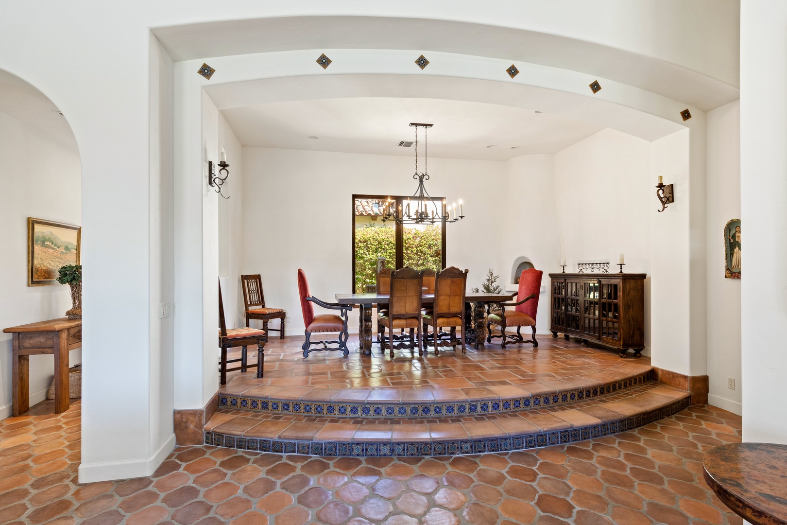 Dining room table fit for 8
