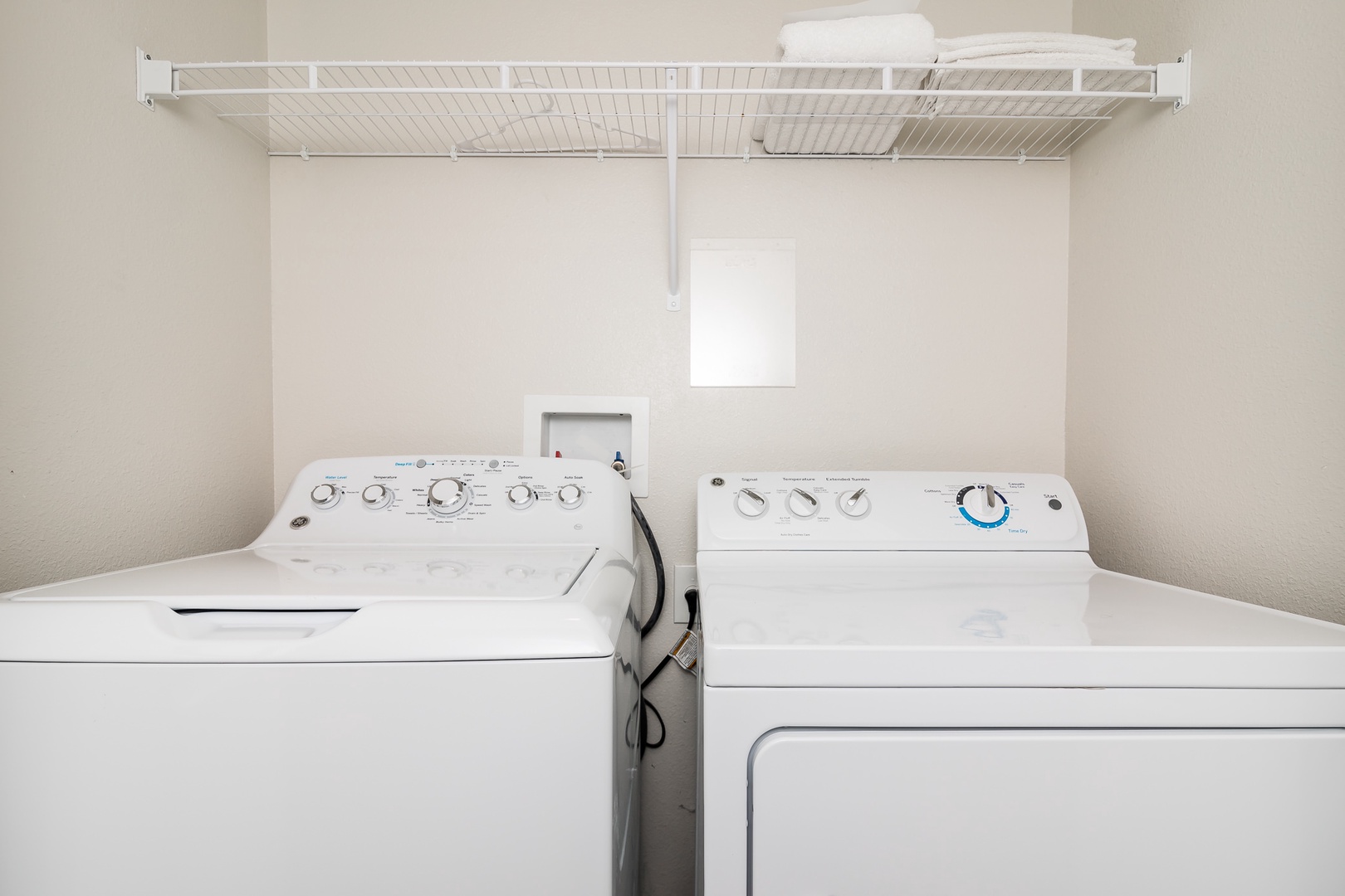 Laundry closet (2nd floor)
