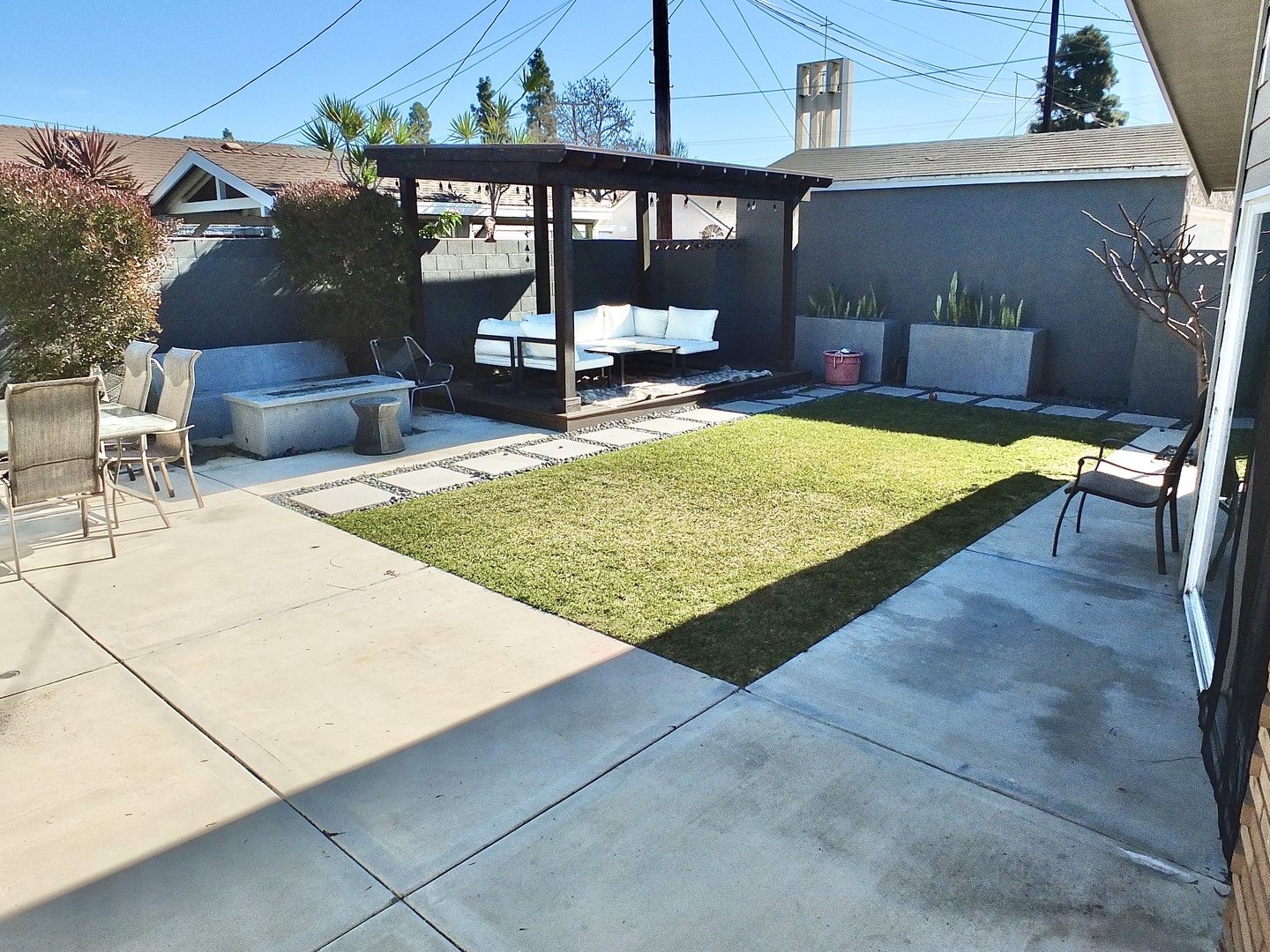 Savor family meals and play games in the spacious yard
