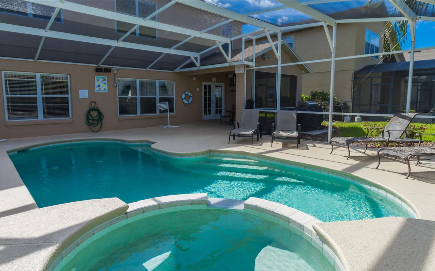 Make a splash in the private pool or soak your cares away in the bubbling hot tub!