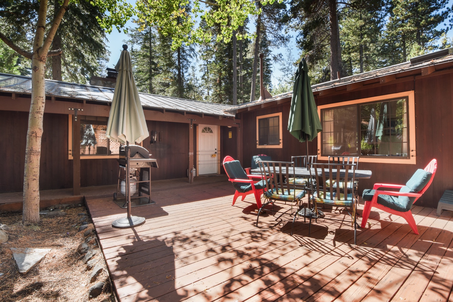 Deck with outdoor seating