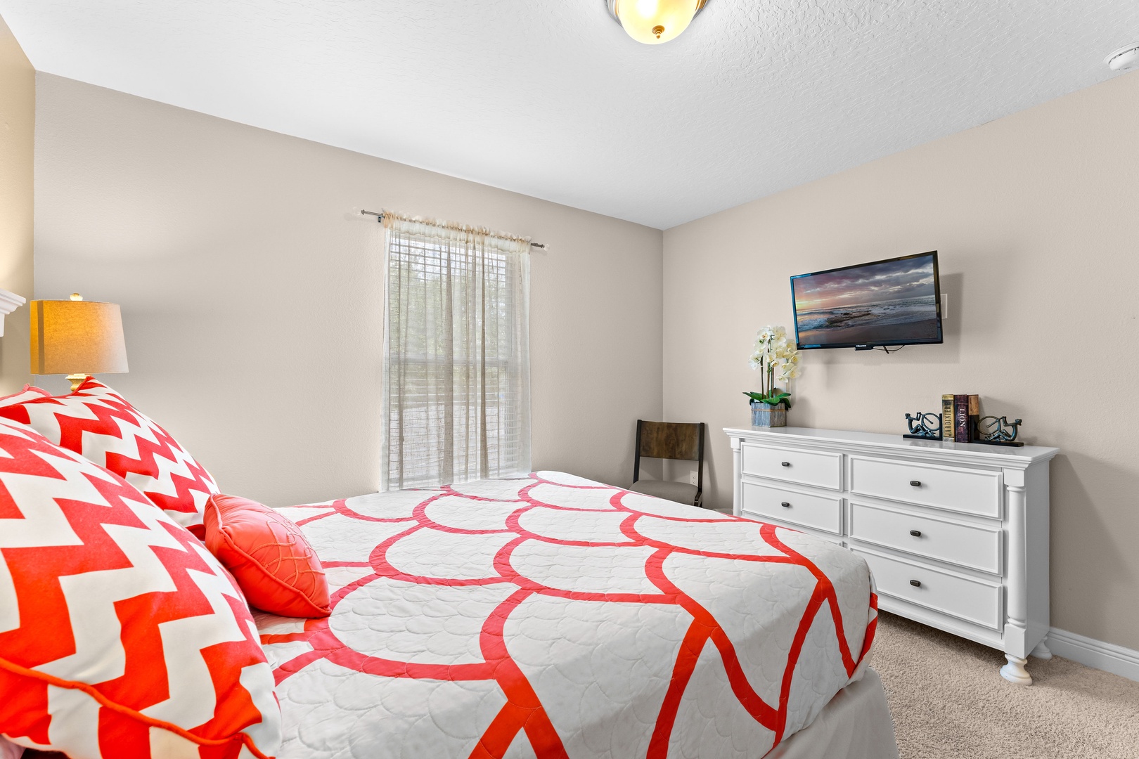 Bedroom 4 with queen bed and Smart TV
