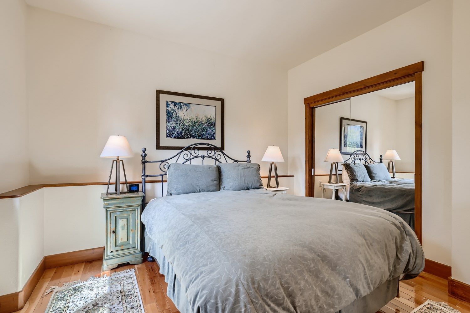 Bedroom 2 with Queen Bed