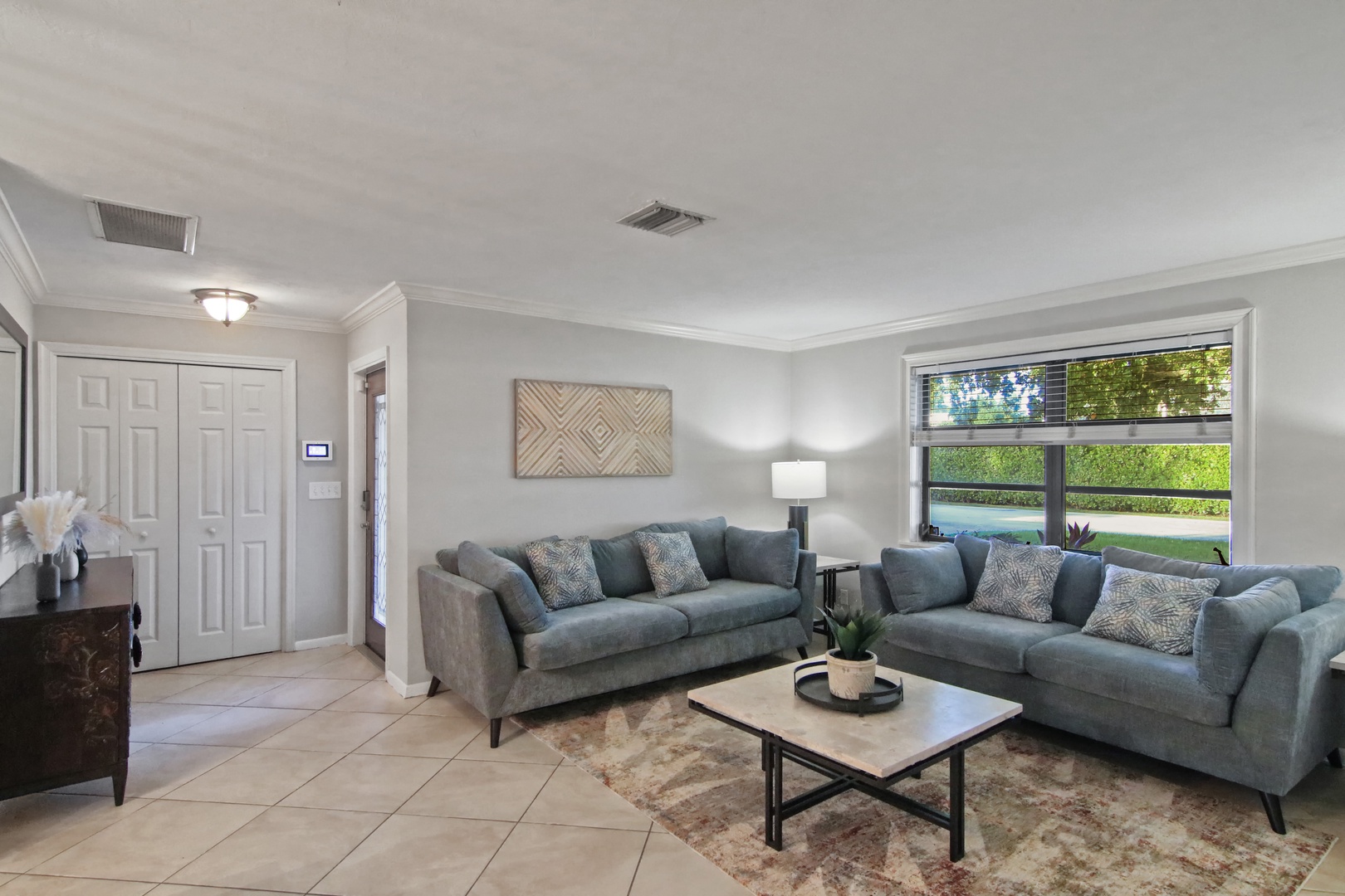 Second living area with comfortable seating