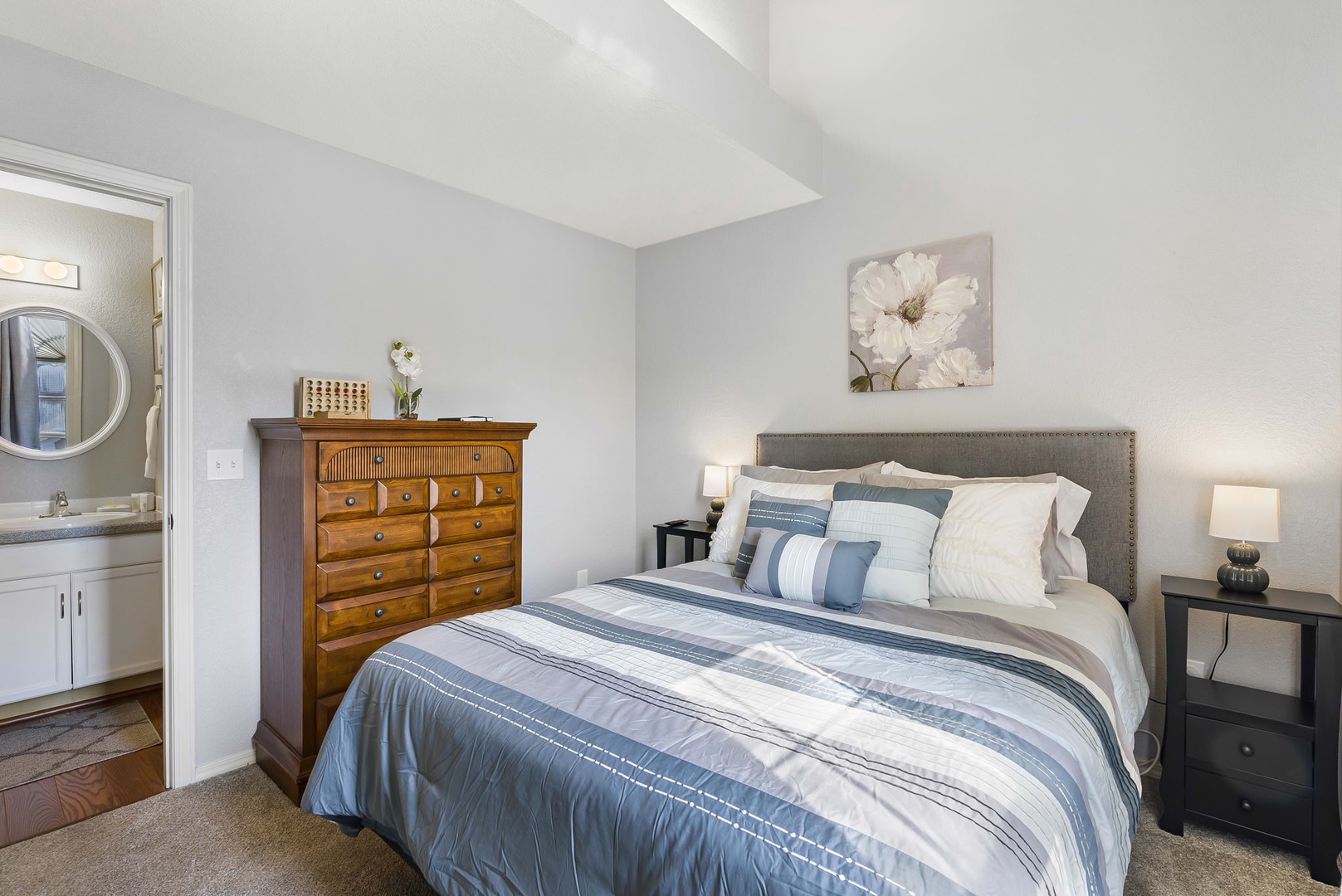 Bedroom #1 with Queen Bed