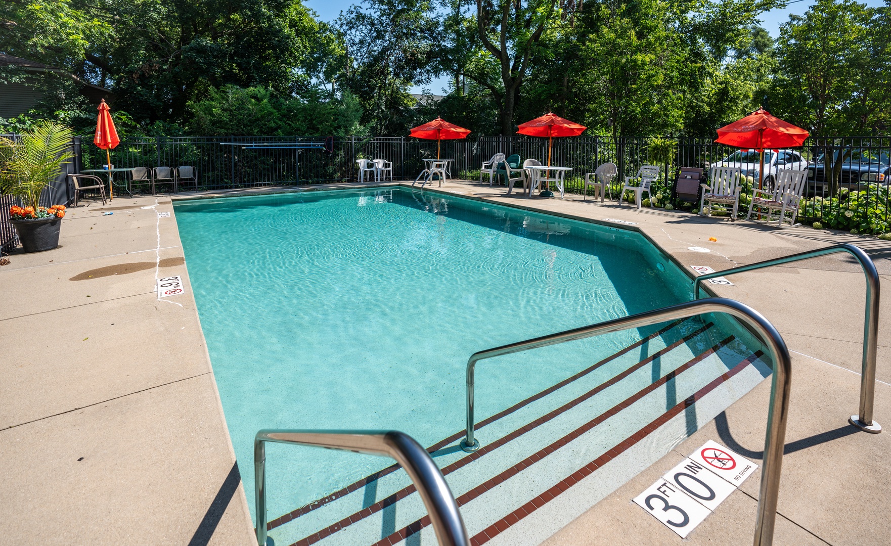 Make a splash at the sparkling communal pool during the warmer months!