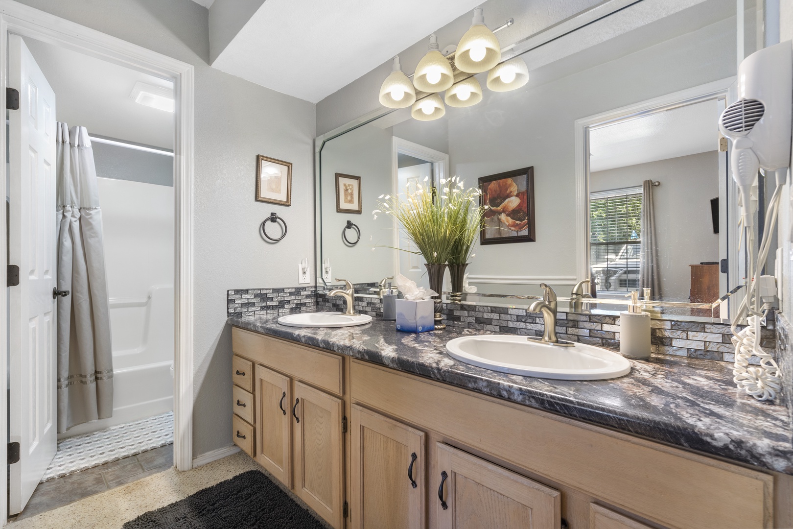 Bathroom Shower/Tub Combo