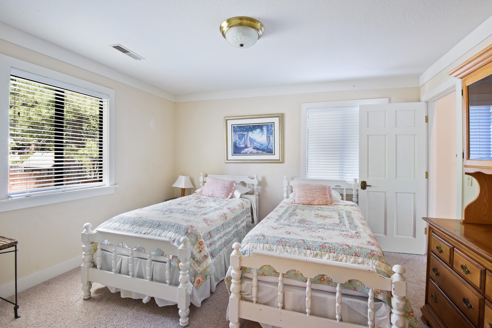 Second Floor Bedroom #3 with 2 twin beds
