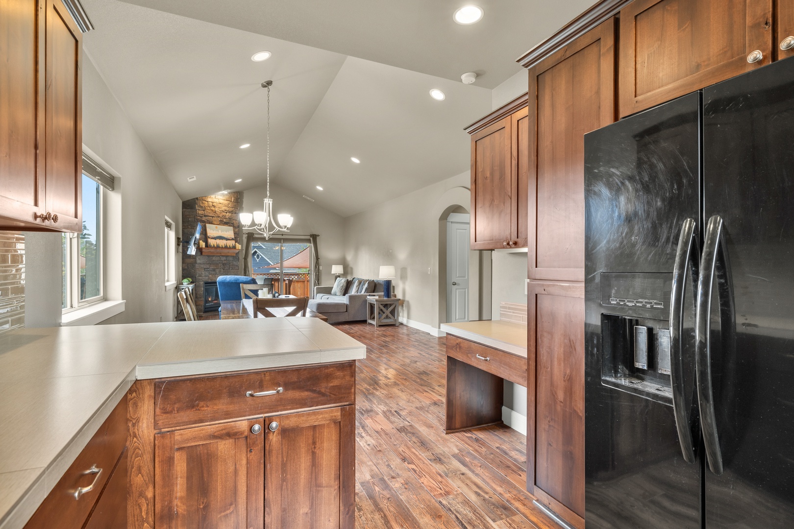 The kitchen offers ample storage/counter space & all the comforts of home