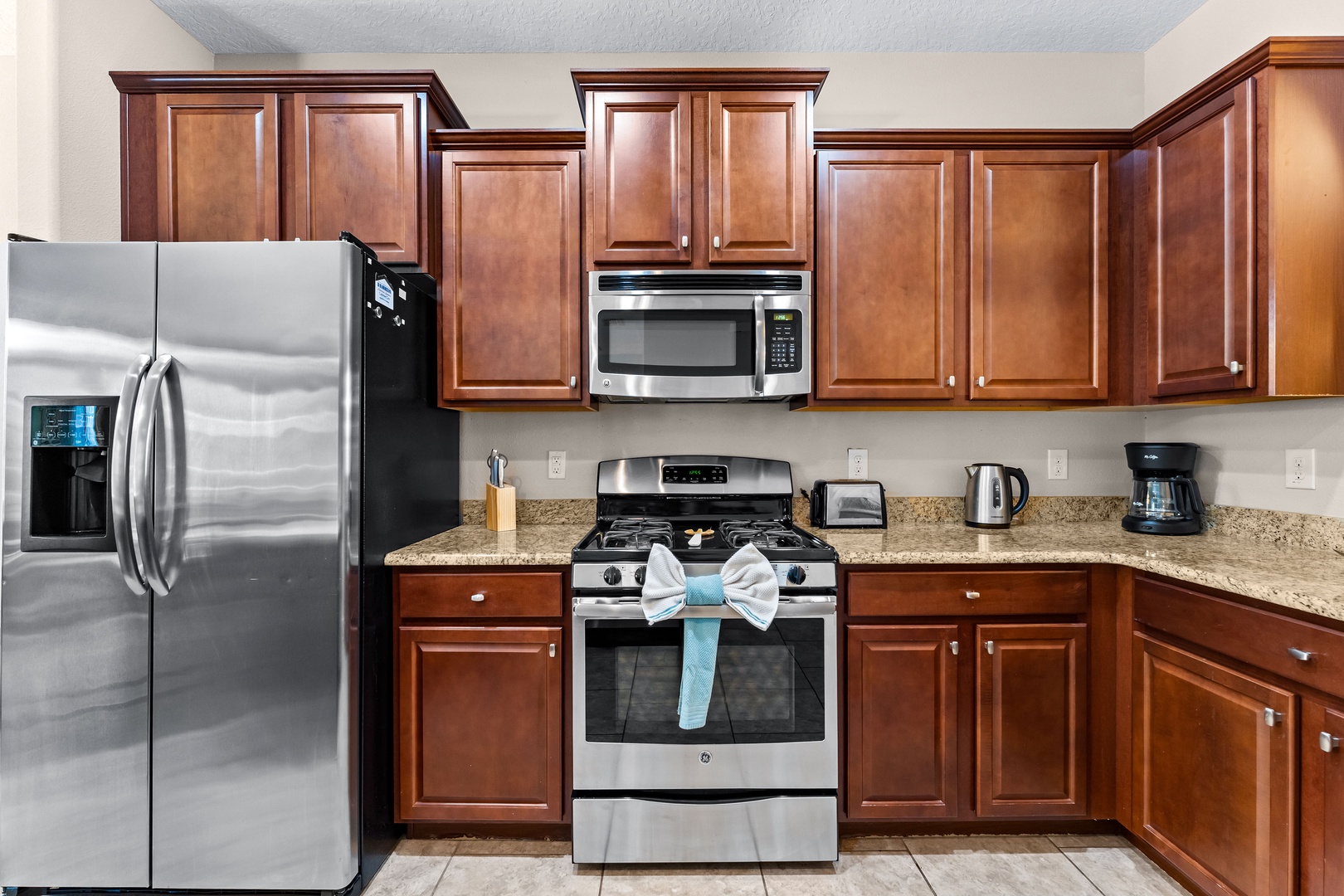 Fully equipped kitchen