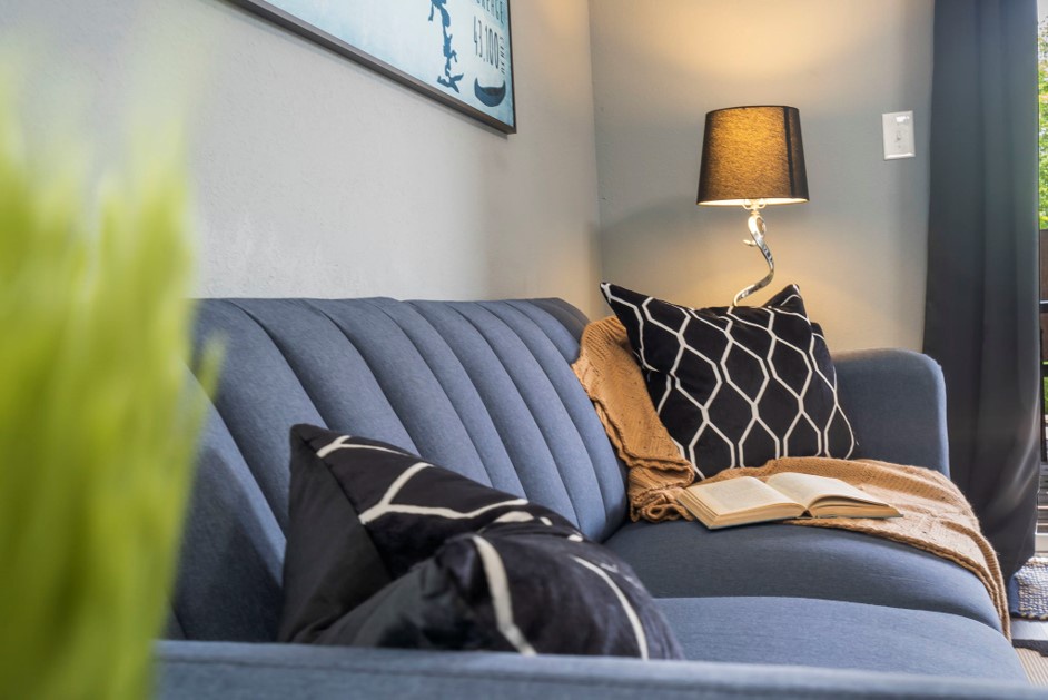 Unit 3 – Curl up with a book and relax in the Living Room after exploring the best of Branson