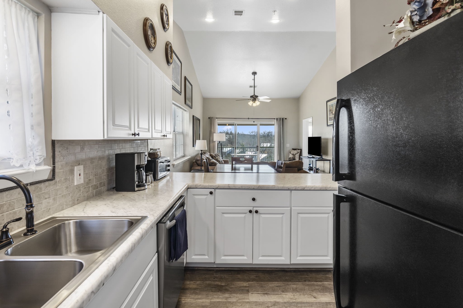 Fully equipped kitchen