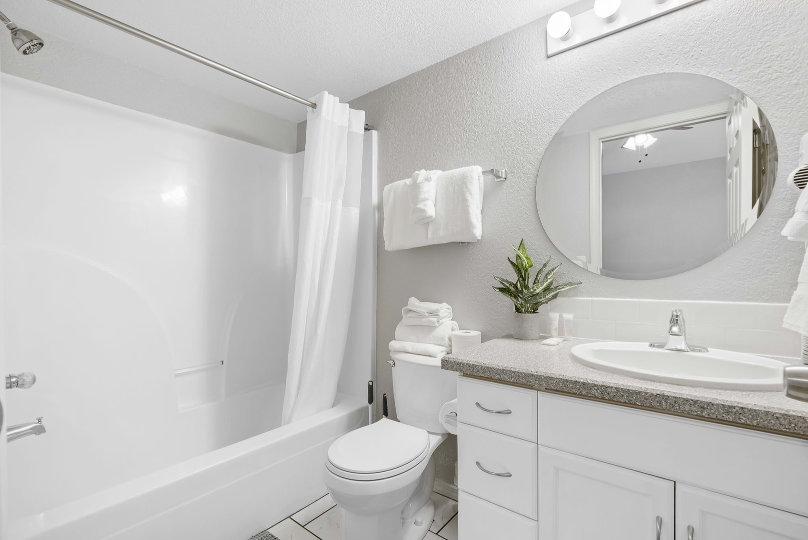 Bathroom #2 with Shower/Tub Combo