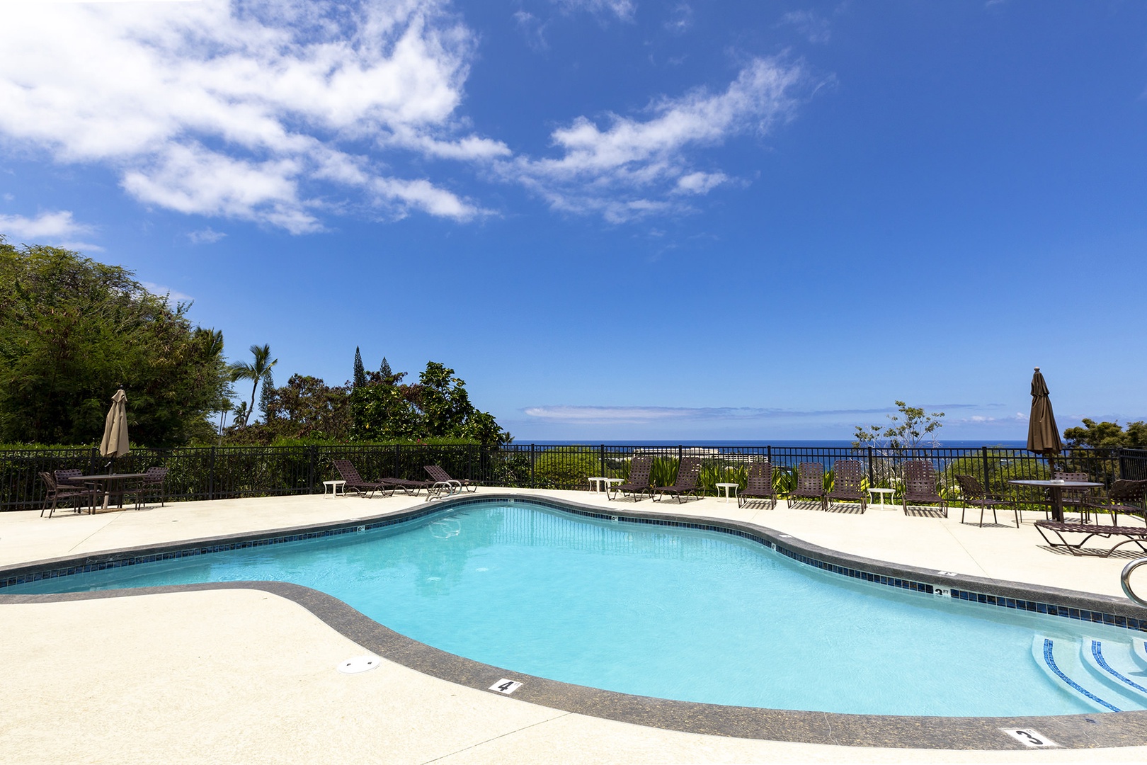 Country Club Villa Pool