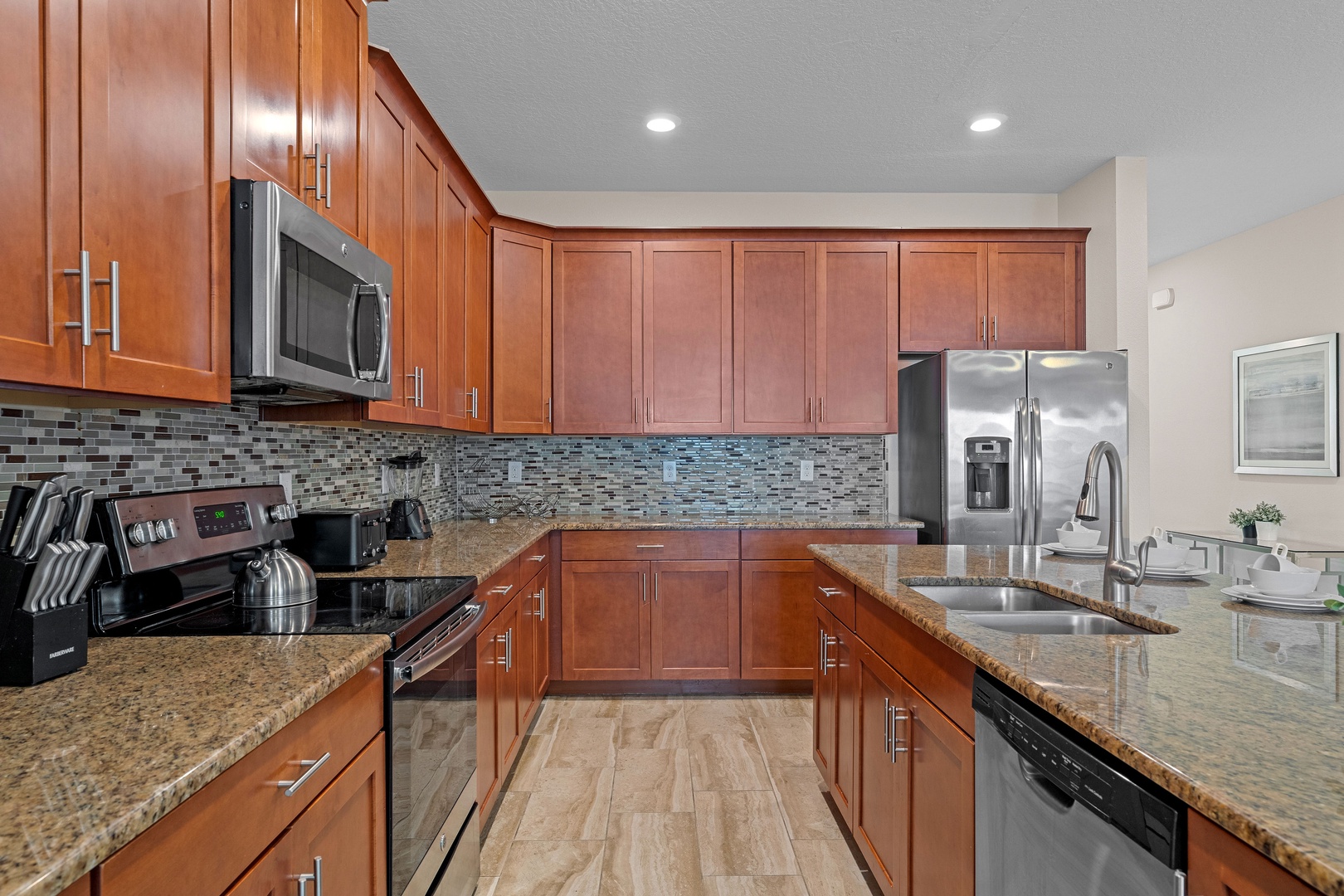 Fully equipped kitchen