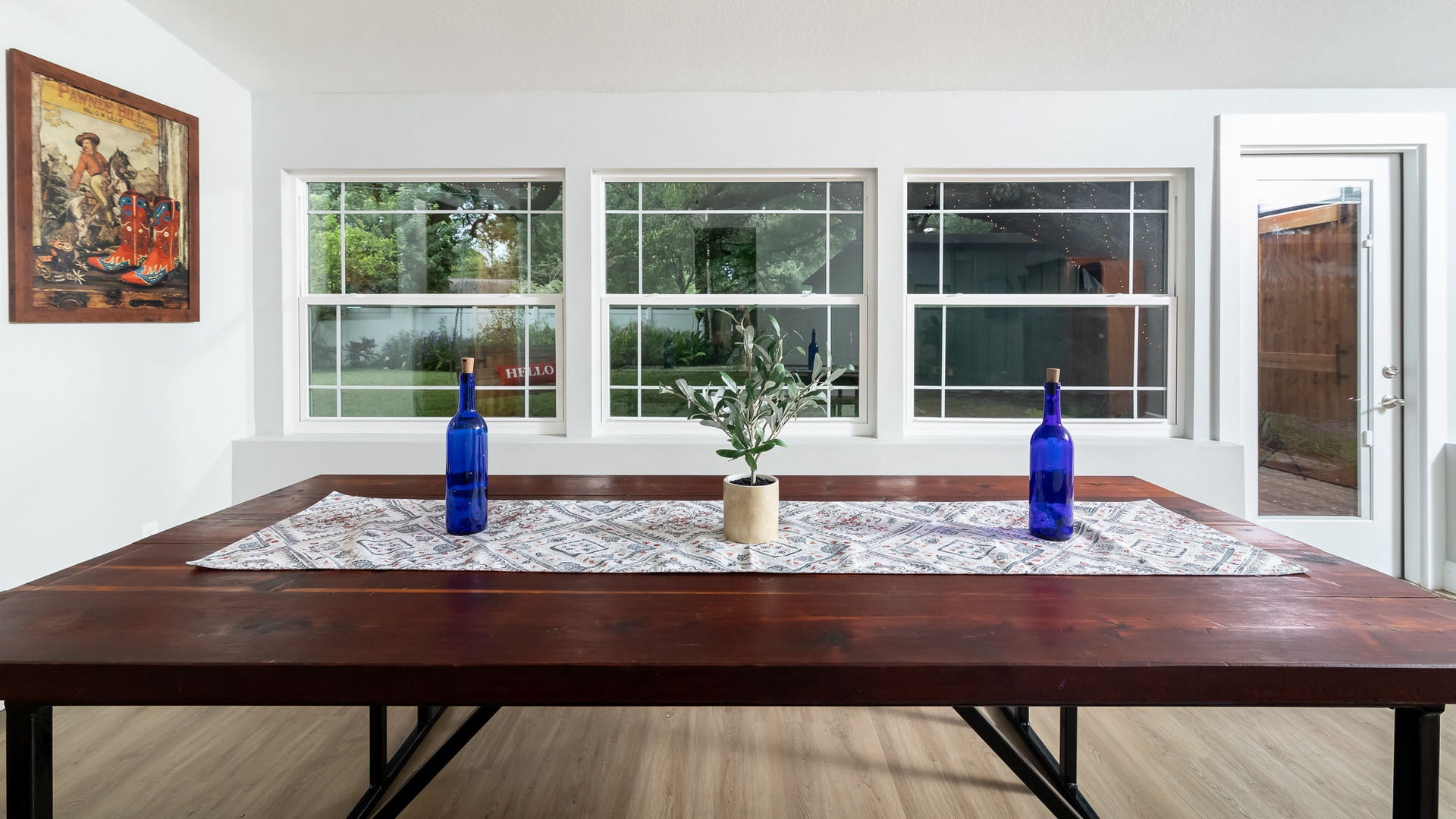 Dining table with bench style seating for 6