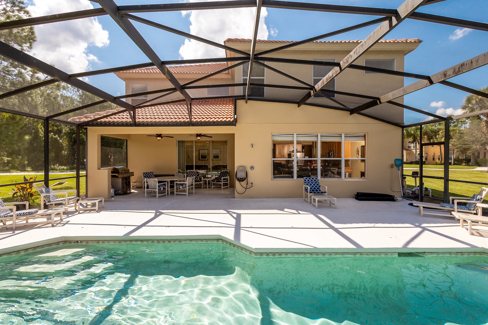 Lounge under the lanai or make a splash in your very own private pool!