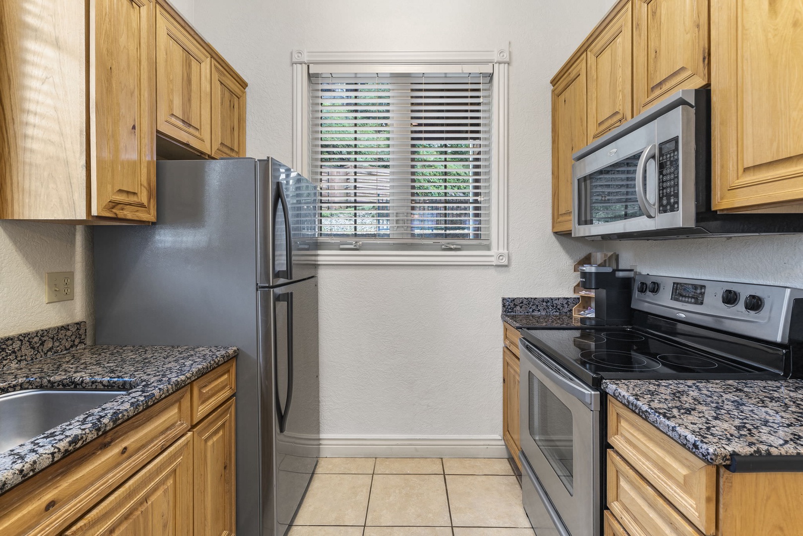 Enjoy all the comforts of home in the well-equipped kitchen
