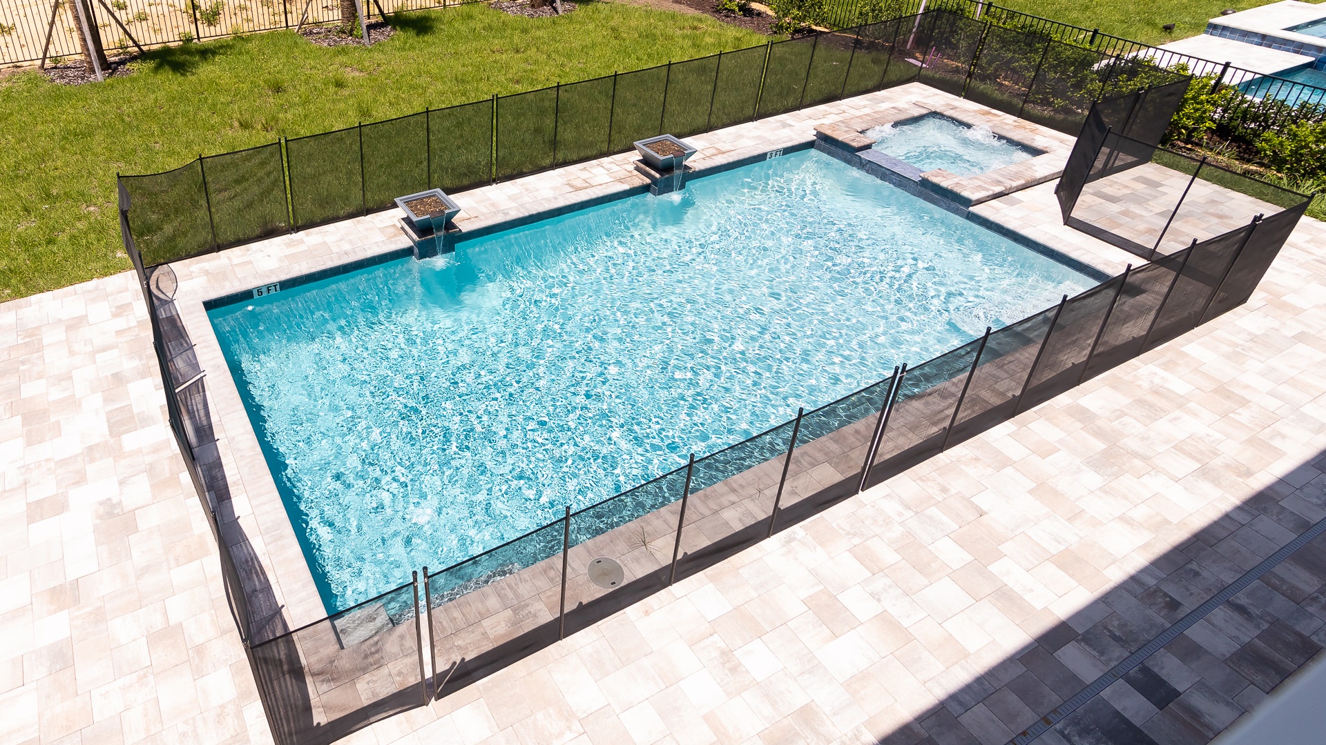 Aerial view of the pool with jacuzzi