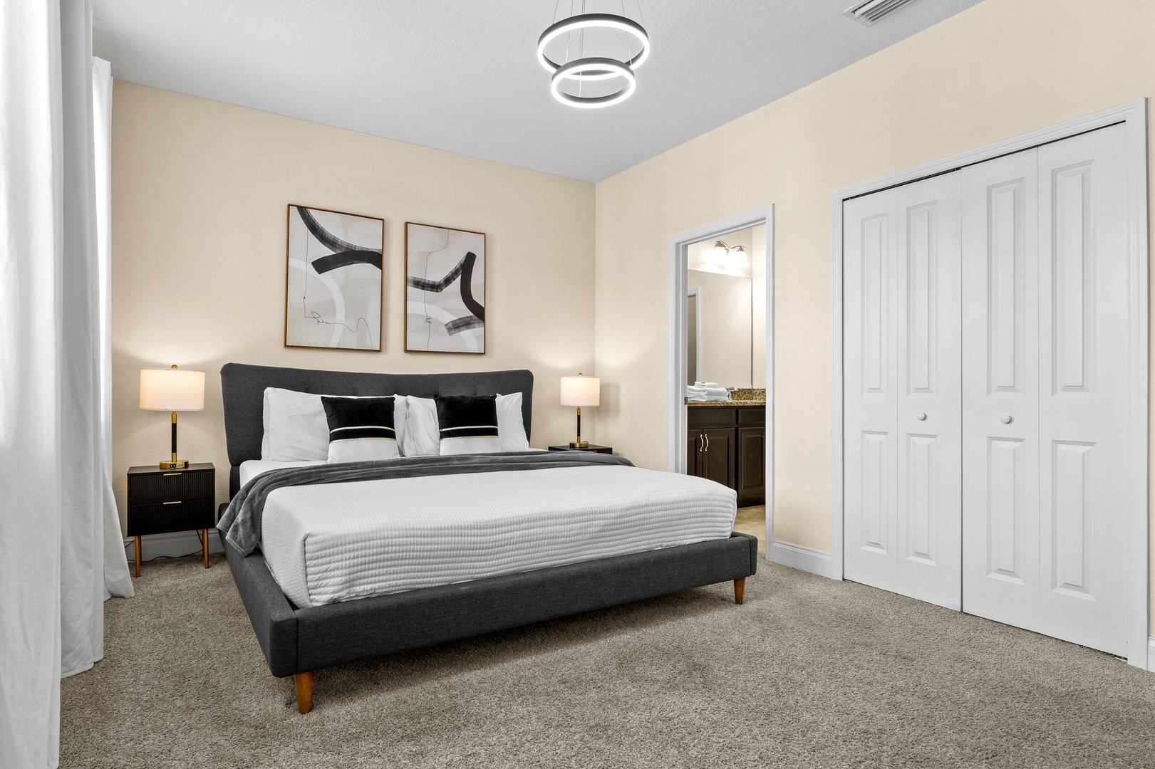 Bedroom 4 with king bed, Smart TV, and ensuite
