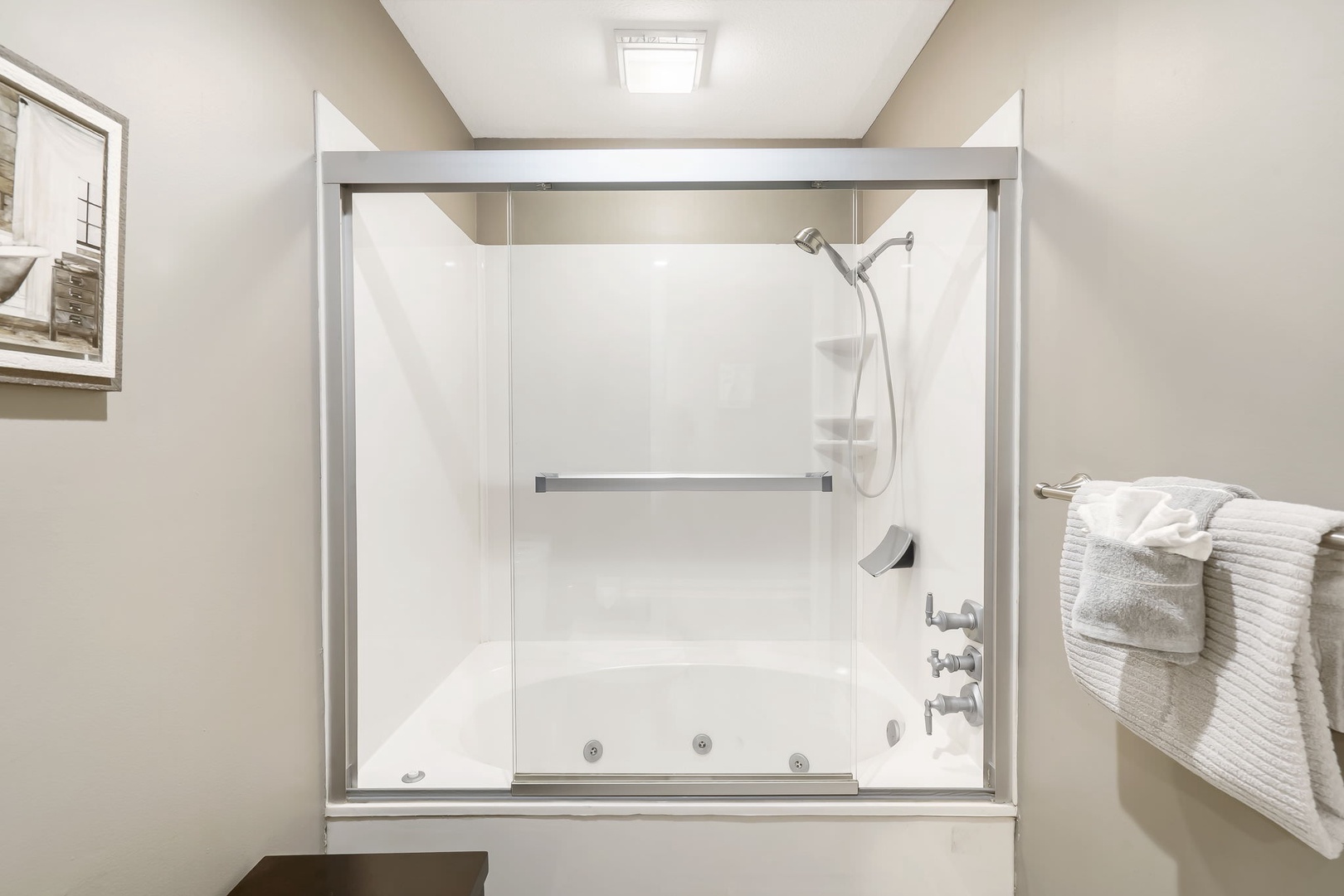 Bathroom with Shower/ Jetted Tub Combo
