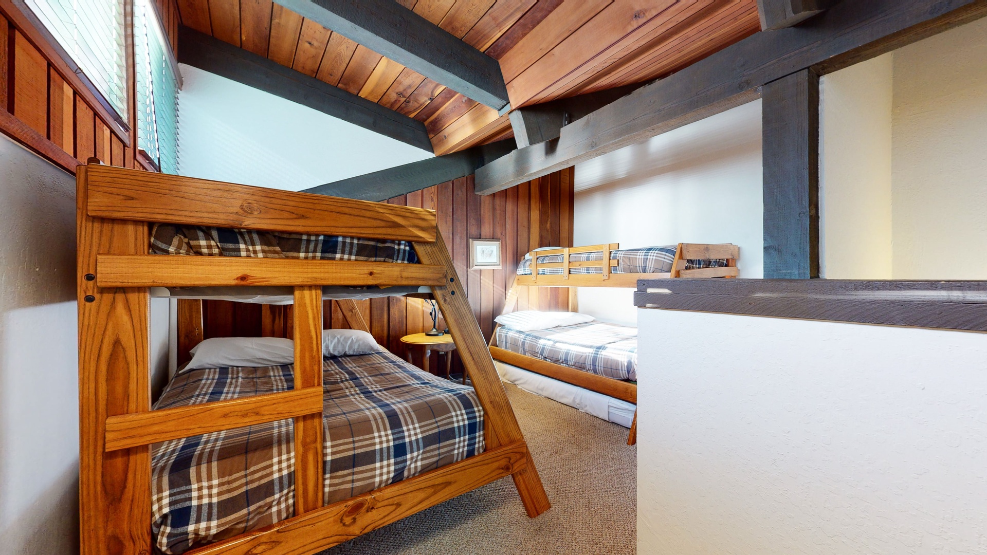 Loft: Twin over Full bunk beds, great for kids