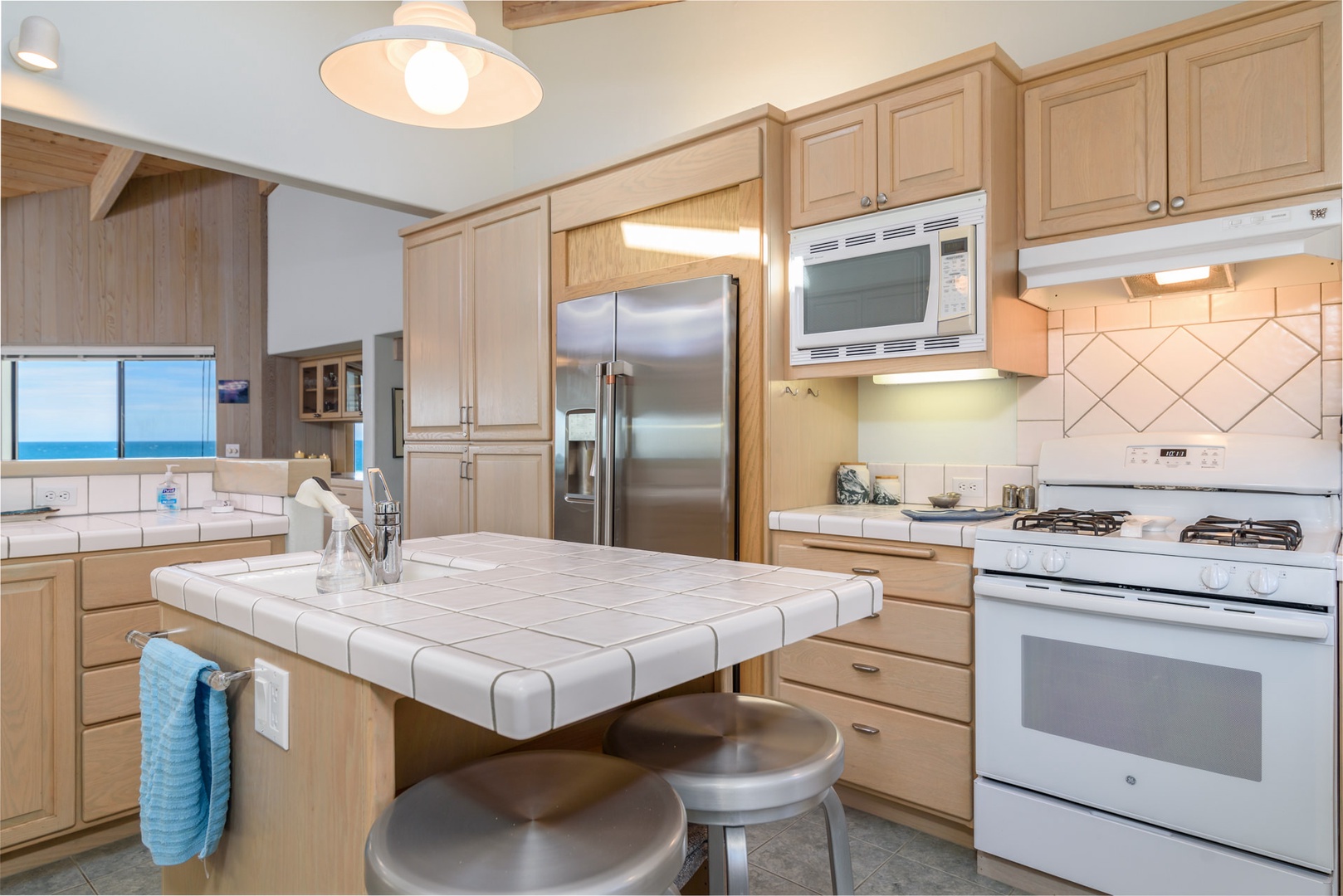 Kitchen island with seating for 2