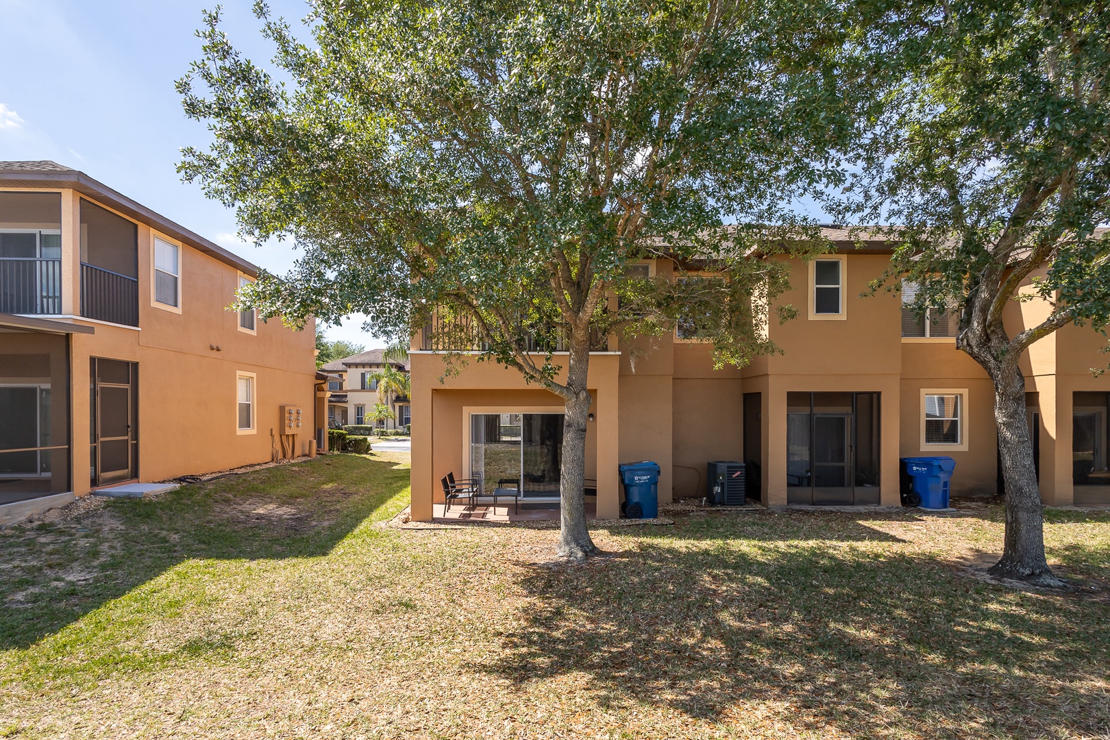 Make memories in the Florida sunshine in the spacious back yard