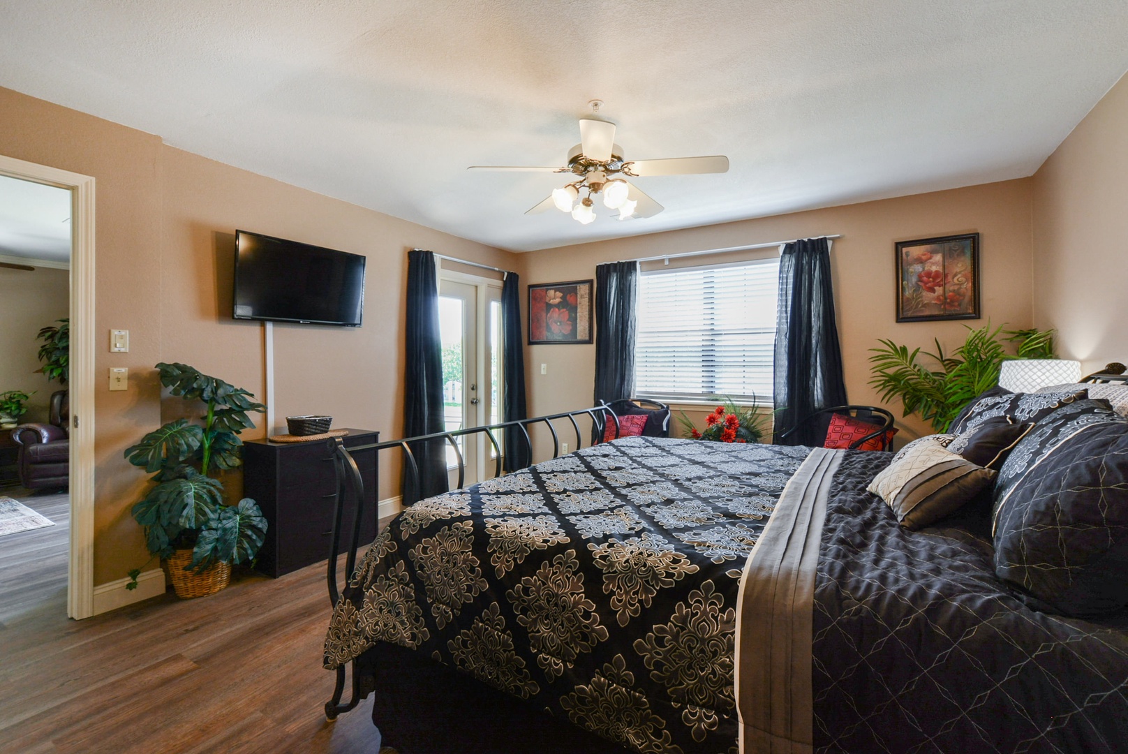 Bedroom #1 King