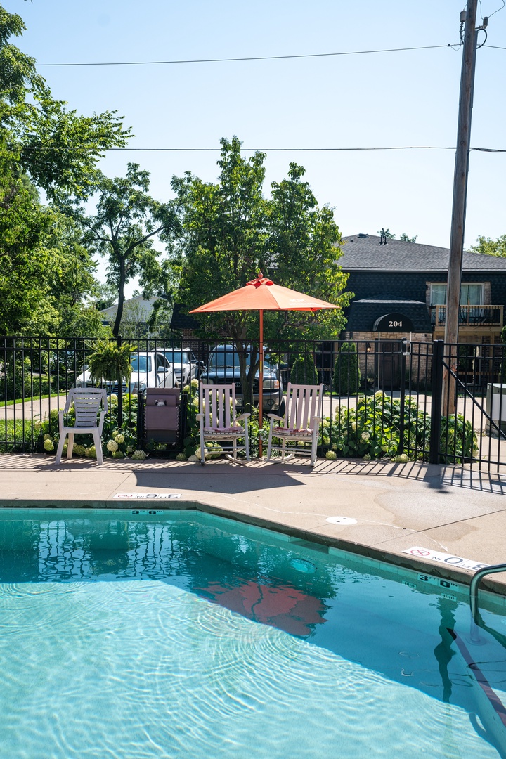 Make a splash at the sparkling communal pool during the warmer months!