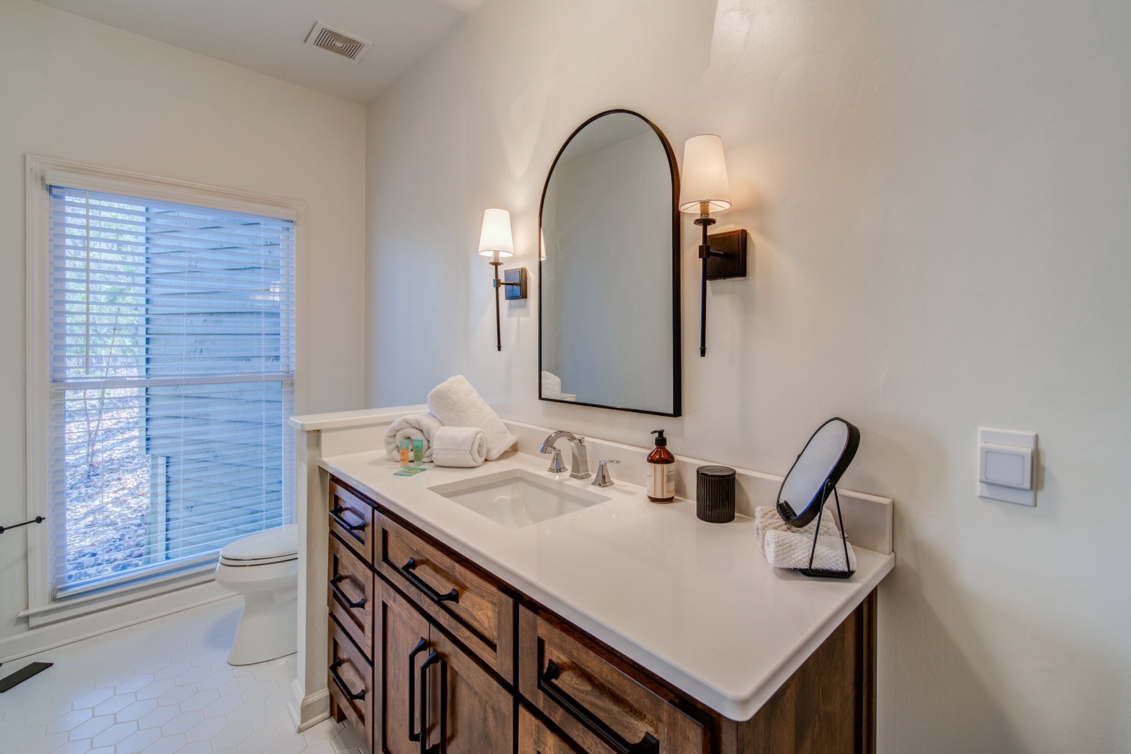 Bedroom 2 Ensuite bathroom 