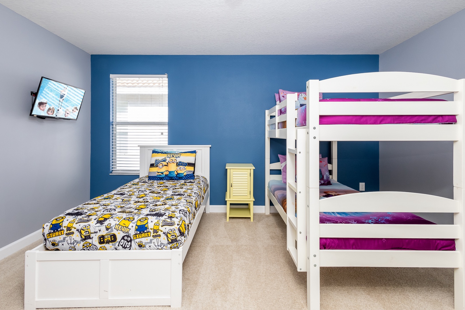 The kids will be saying, “Boo-yah!” while relaxing in this comfortable double Twin bed and bunk bed with its own Smart TV