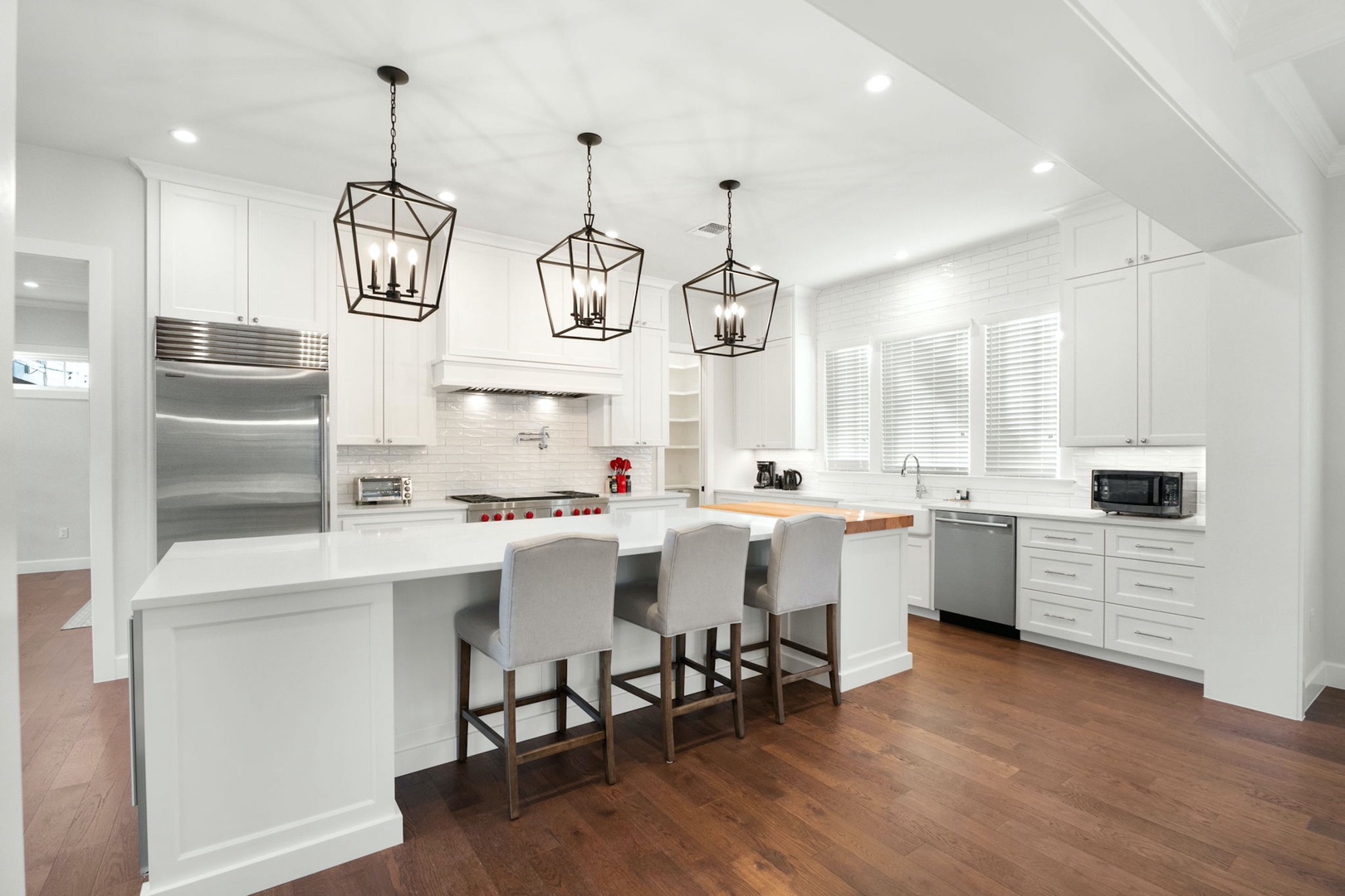 Create culinary delights in the fully equipped kitchen