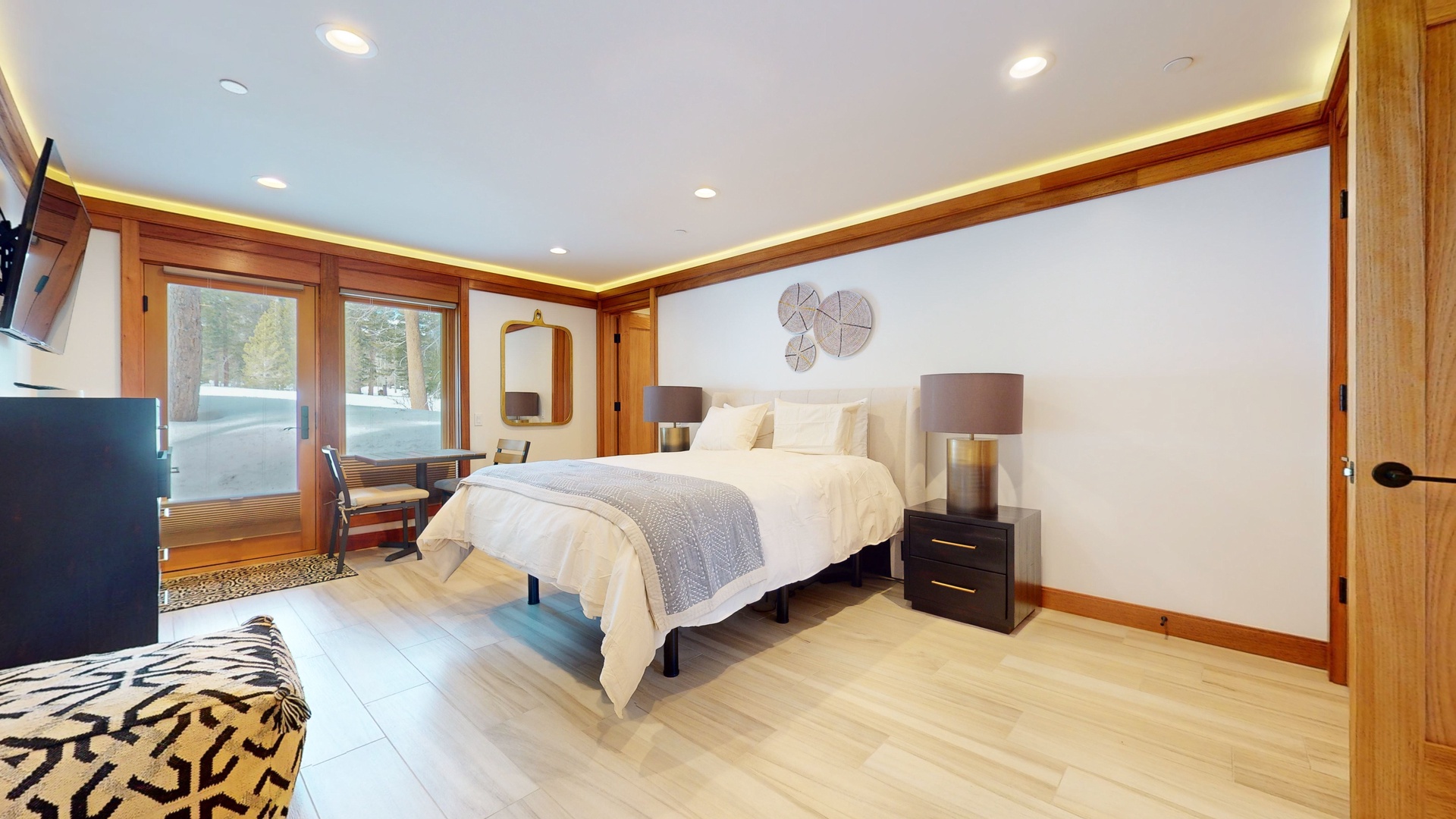 Bedroom 3 with queen bed, deck, Smart TV, and ensuite