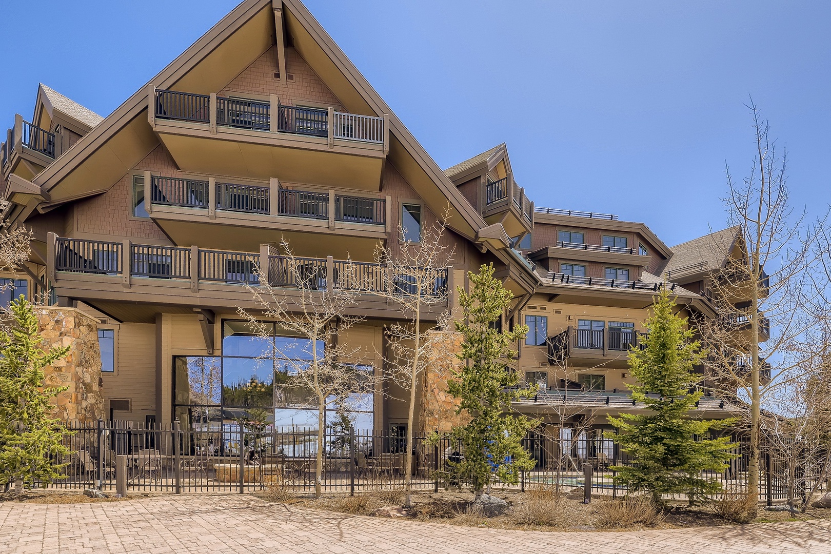 Crystal Peak Lodge