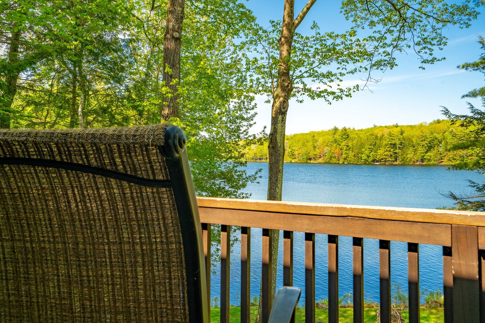 Lounge the day away or dine alfresco with water views on the deck?