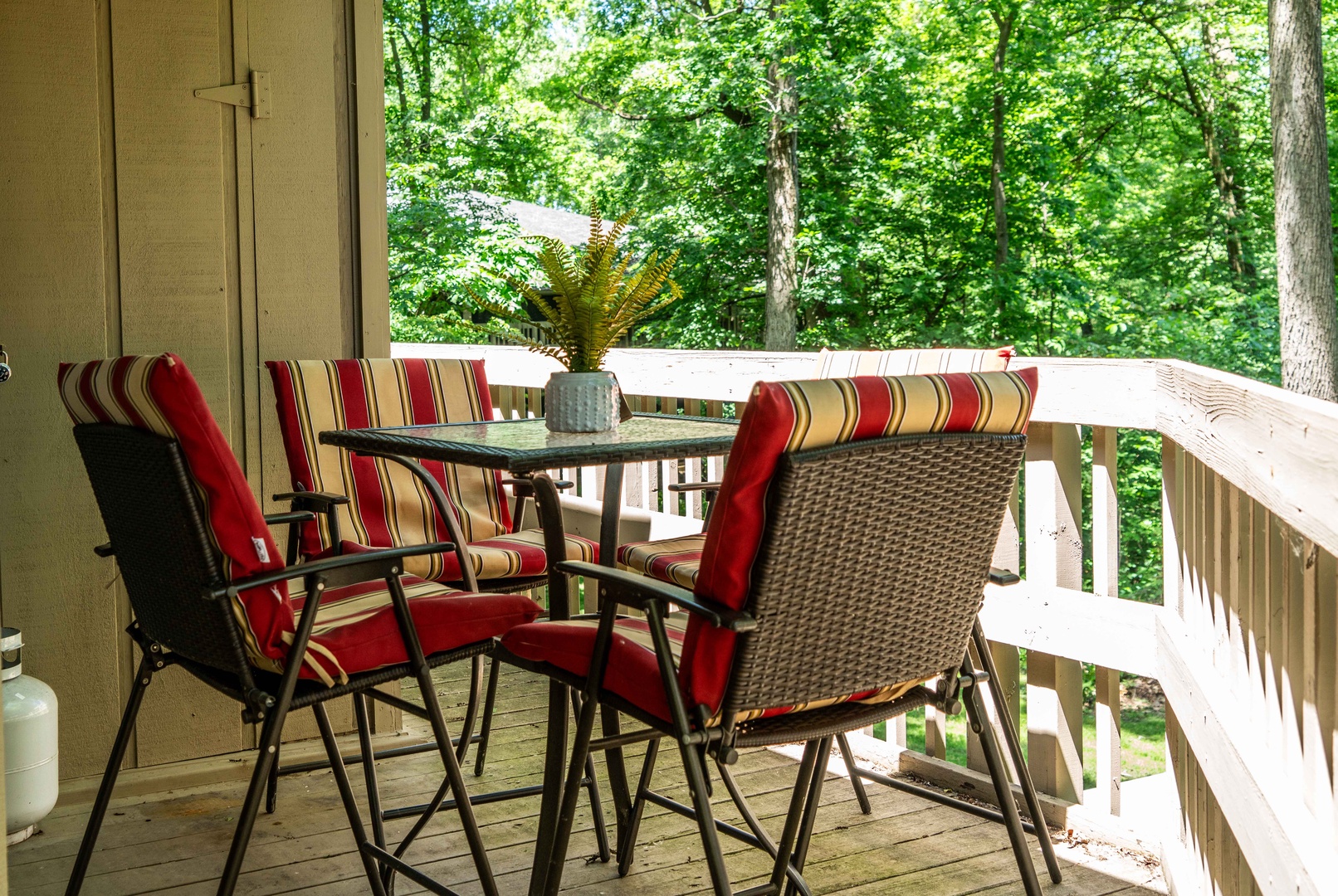 Deck with outdoor seating