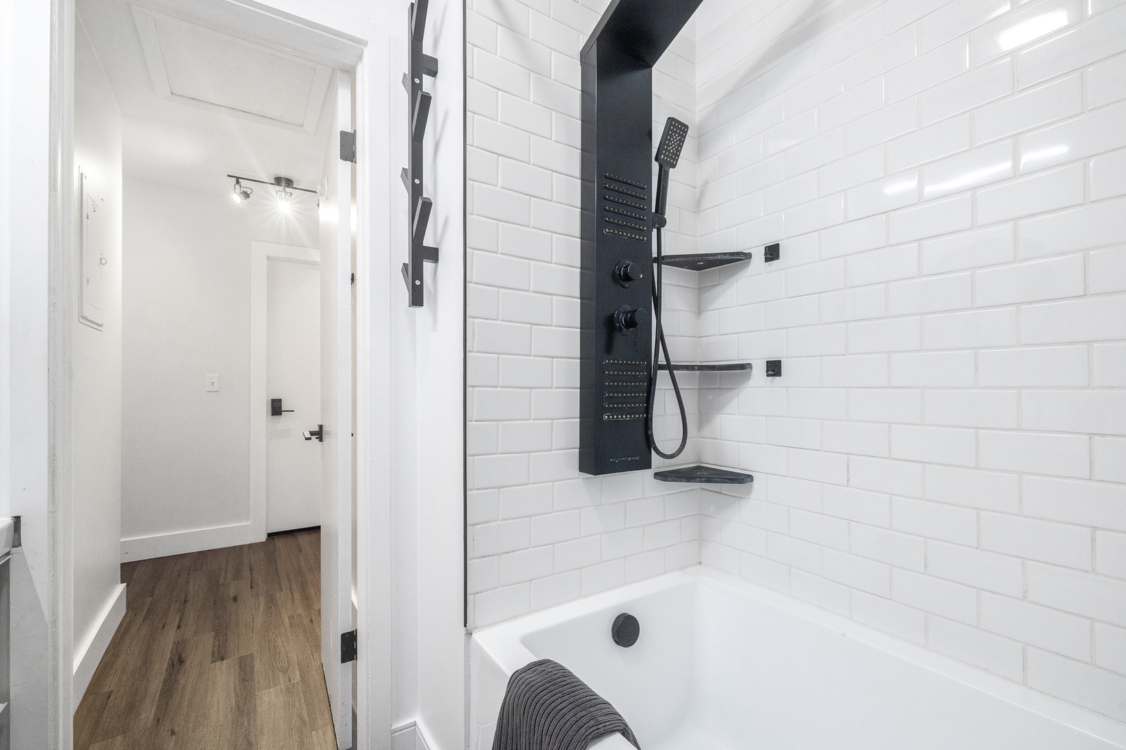 Bathroom with shower/tub combo