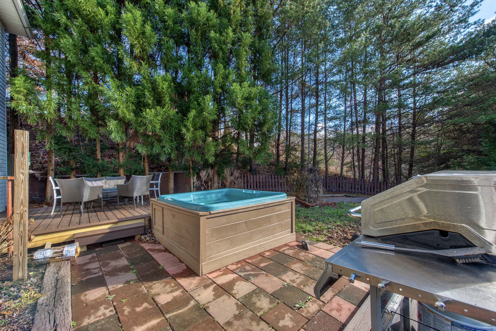 Hot tub with gas BBQ grill
