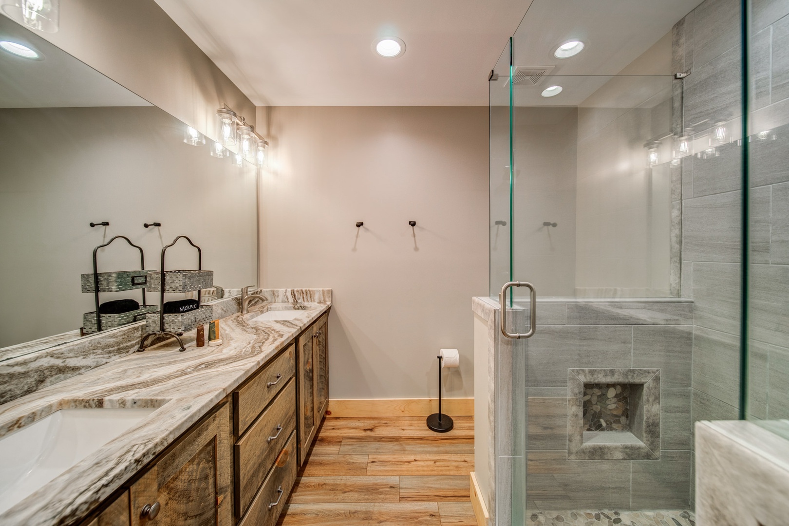 Master Ensuite bath and shower