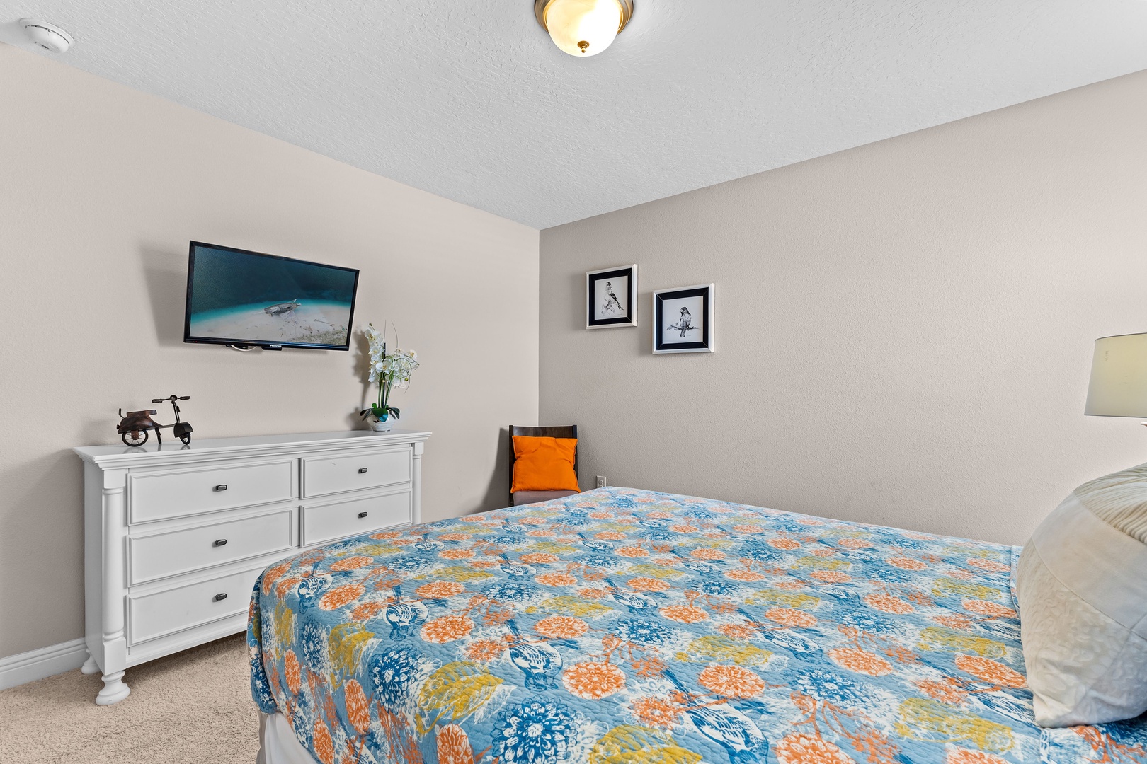 Bedroom 5 with queen bed and Smart TV