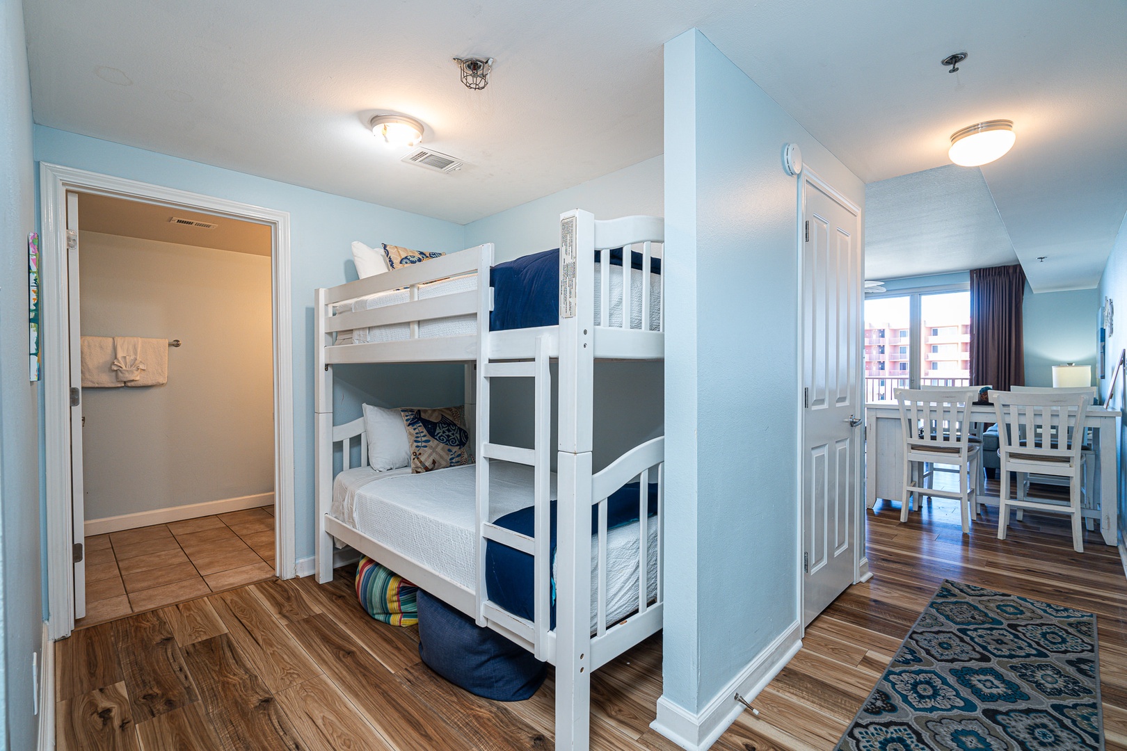 Bunk alcove with Twin/Twin bunk bed and shared bathroom
