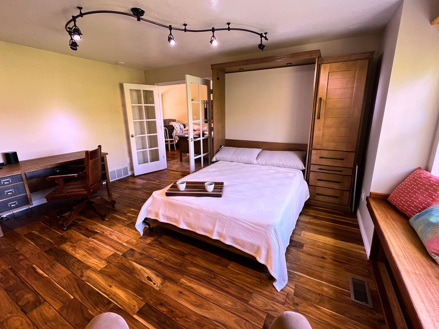 Bedroom 5 with Murphy bed