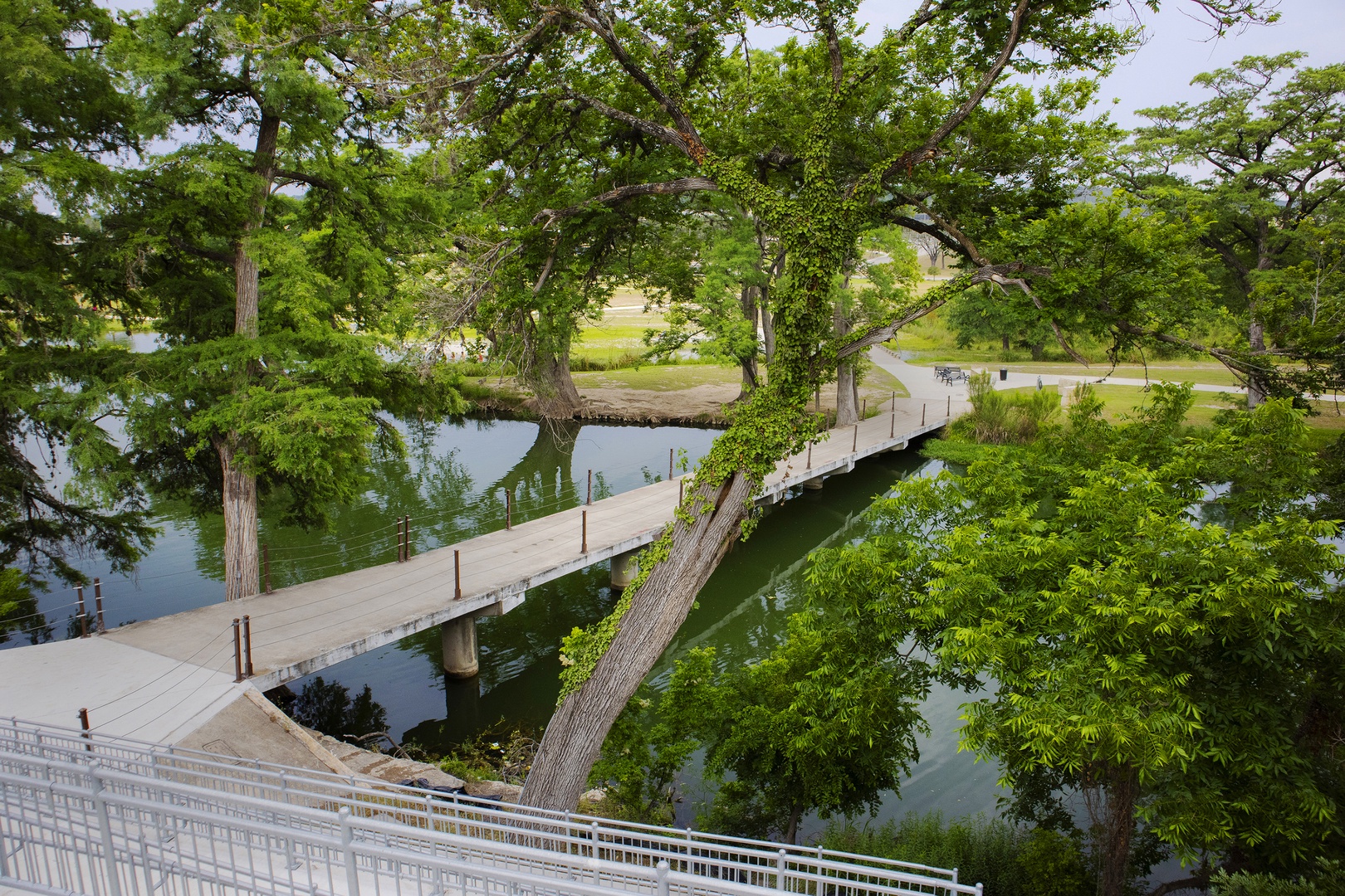 Enjoy being a mere 3-minute walk from the gorgeous Guadalupe River!