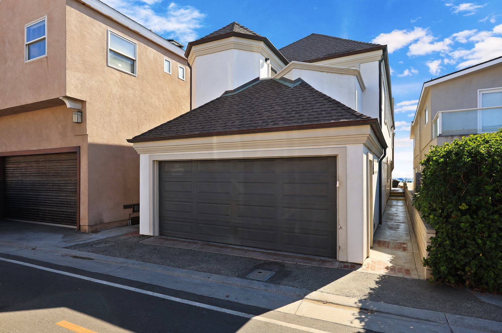 Tandem parking is available for 2 cars in the shared garage